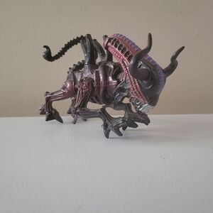 Vintage 1992 Kenner Aliens Bull Alien Action Figure